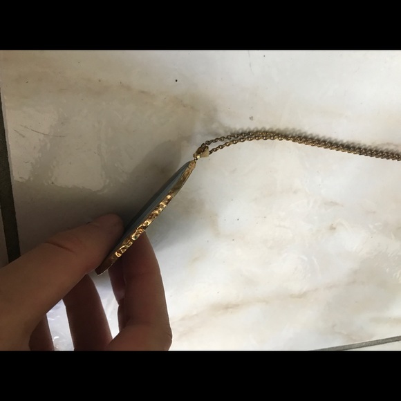 Gorgeous blue crystal necklace - Picture 2 of 3